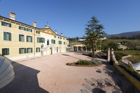 Villa Cariola