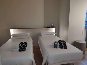 B&B Hotel COMO City Center