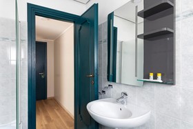 B&B Hotel COMO City Center