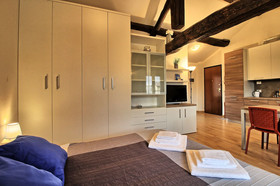Logicasa Apartment Tower Gate