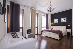 The Square Apartment