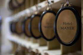 Mayer & Splendid