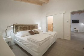 La Gazza Ladra Apartments