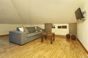 Vialeromadodici Rooms & Apartments