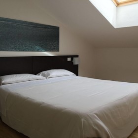Vialeromadodici Rooms & Apartments