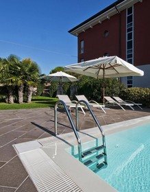 Vialeromadodici Rooms & Apartments