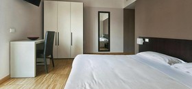 Vialeromadodici Rooms & Apartments