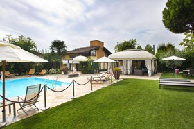 Vip's Motel