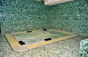 Hi Hotels Torbole Pool & Spa
