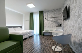 Hi Hotels Torbole Pool & Spa