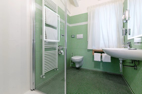Hi Hotels Torbole Pool & Spa