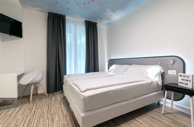 Hi Hotels Torbole Pool & Spa
