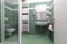 Hi Hotels Torbole Pool & Spa
