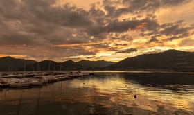 Tramonti E Lago