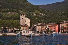Tramonti E Lago