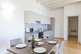 Polpenazze Halldis Apartments