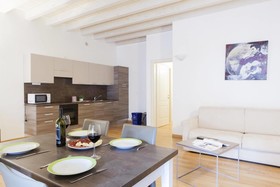 Polpenazze Halldis Apartments