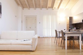 Polpenazze Halldis Apartments