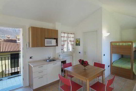 Porto Letizia Fronte Lago