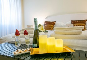 Les Suites Di Sara