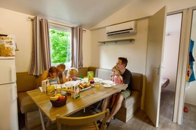 hu Altomincio Village