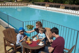 hu Altomincio Village