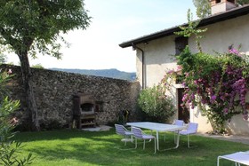 Casale Lucrezia
