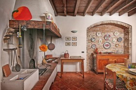 Casale Lucrezia