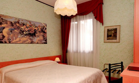 Hotel Benaco
