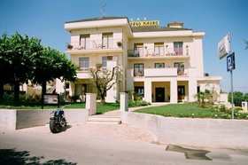 Hotel Arya