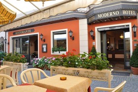Cavour 30TRE - Hotel Moderno