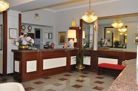 Cavour 30TRE - Hotel Moderno