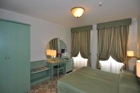 Cavour 30TRE - Hotel Moderno