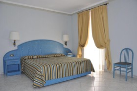 Cavour 30TRE - Hotel Moderno