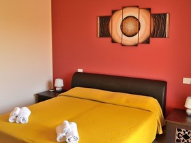 Villa Sybille With Pool And Lake View