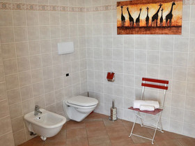 Villa Sybille With Pool And Lake View