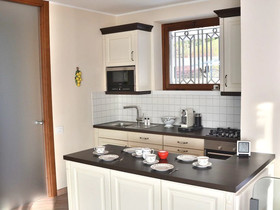 Villa Sybille With Pool And Lake View