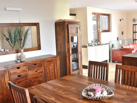 Villa Sybille With Pool And Lake View