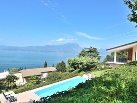 Villa Sybille With Pool And Lake View