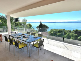 Villa Sybille With Pool And Lake View