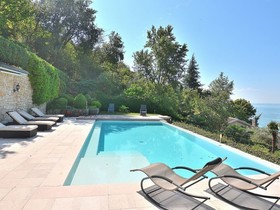 Villa Sybille With Pool And Lake View