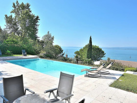 Villa Sybille With Pool And Lake View