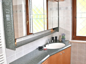 Villa Sybille With Pool And Lake View