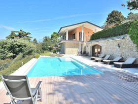 Villa Sybille With Pool And Lake View