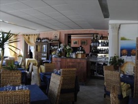 Azalea Hotel & Restaurant Cafe