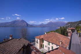 Fontana Del Lago