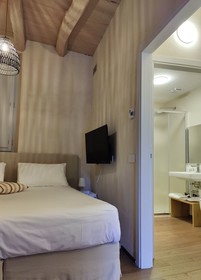 Dandelion Como Suites & Park