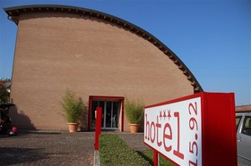 15.92 Hotel