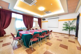 West Point Airport Hotel