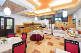 West Point Airport Hotel